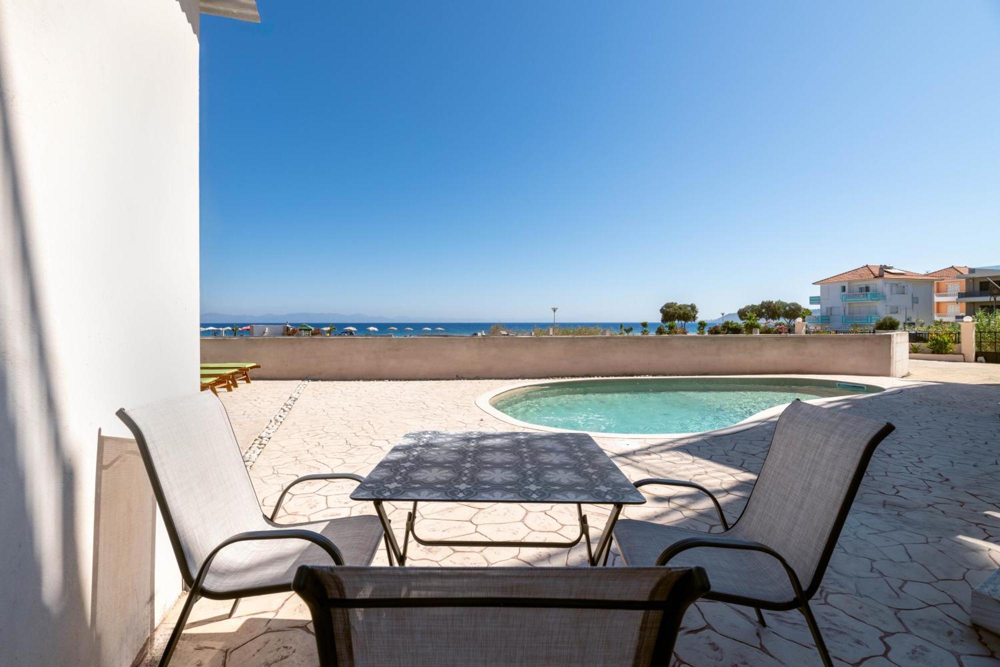 White&Blue Luxury Suites Jalisos Zewnętrze zdjęcie