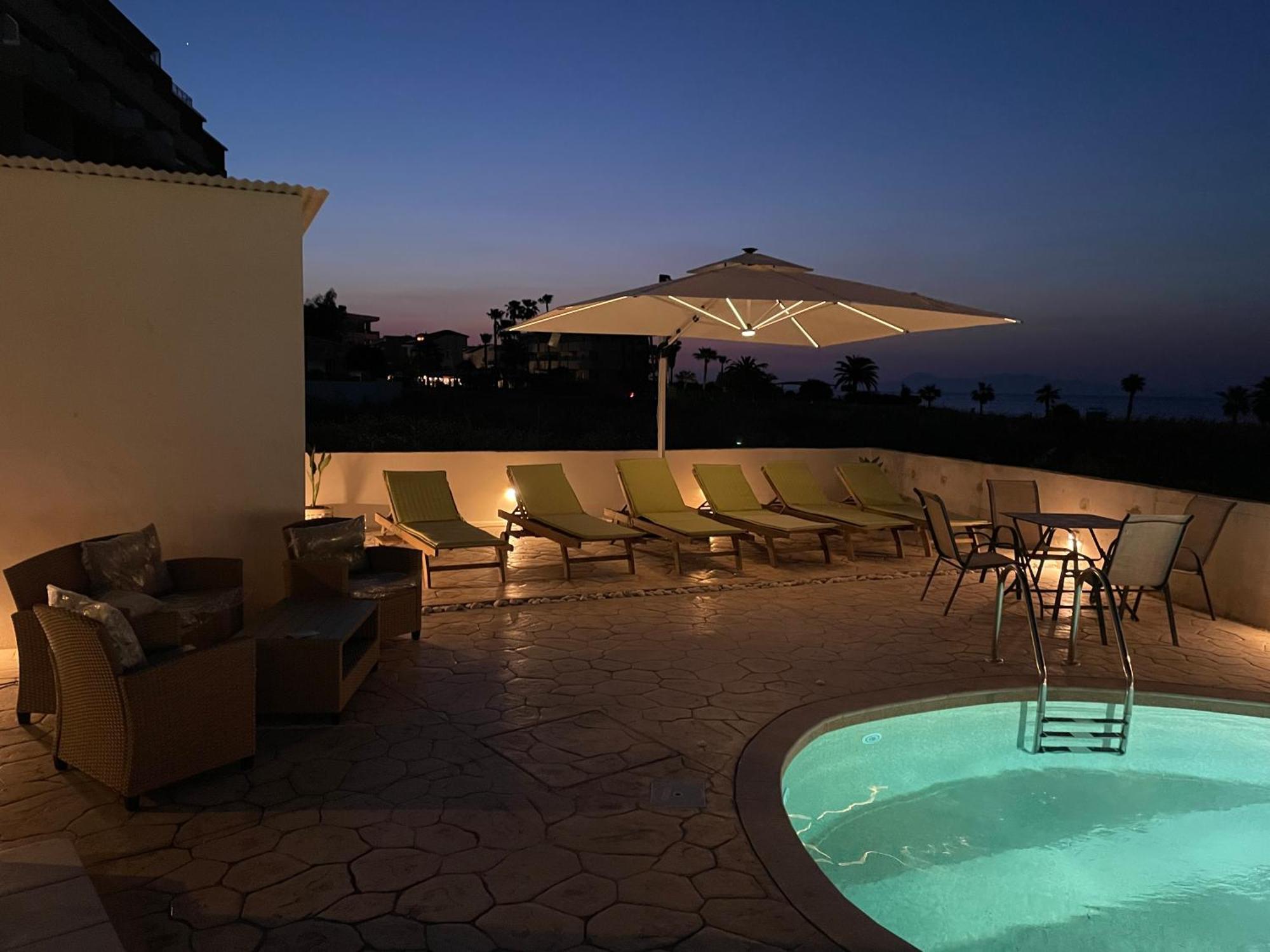 White&Blue Luxury Suites Jalisos Zewnętrze zdjęcie