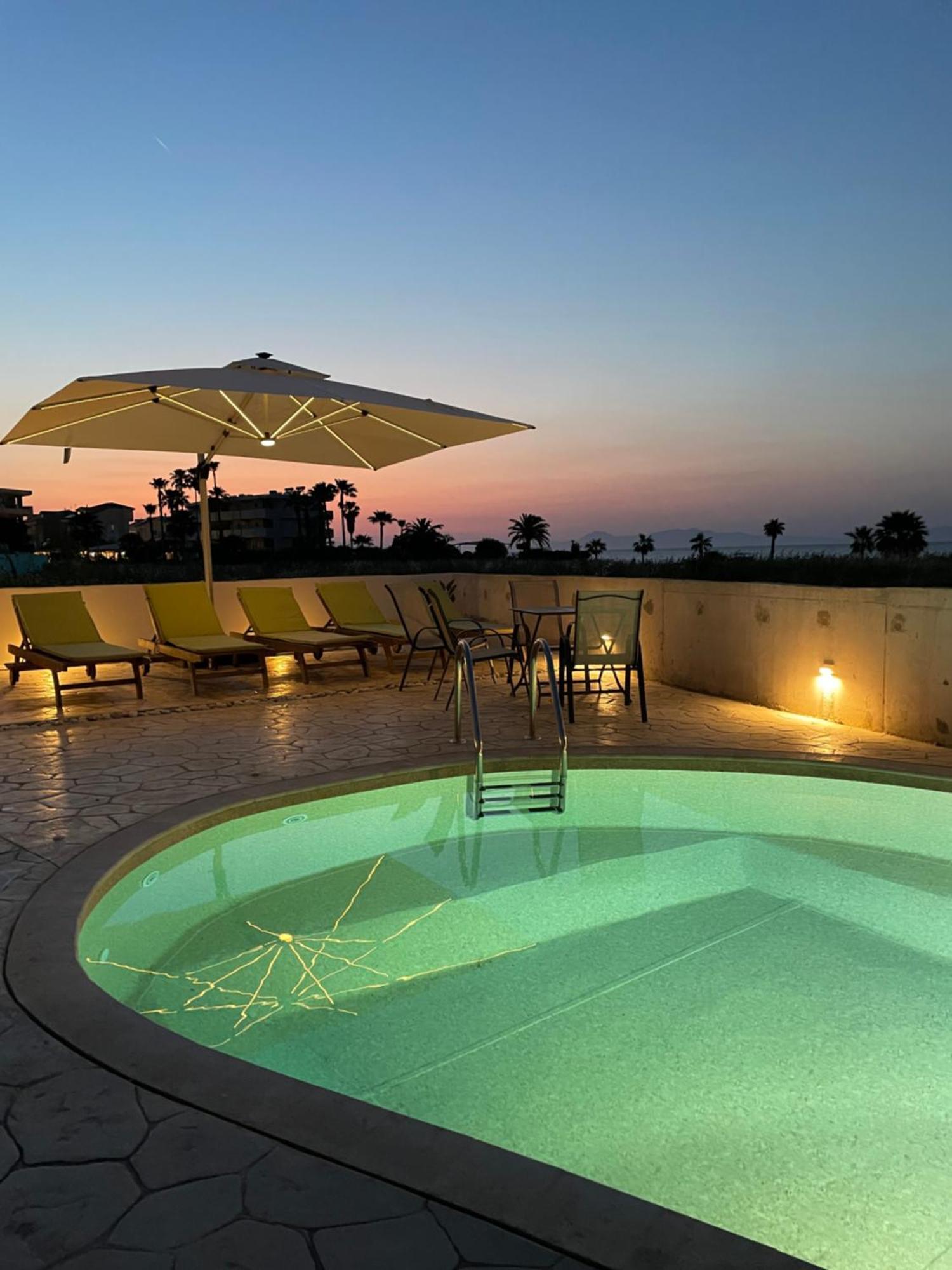 White&Blue Luxury Suites Jalisos Zewnętrze zdjęcie