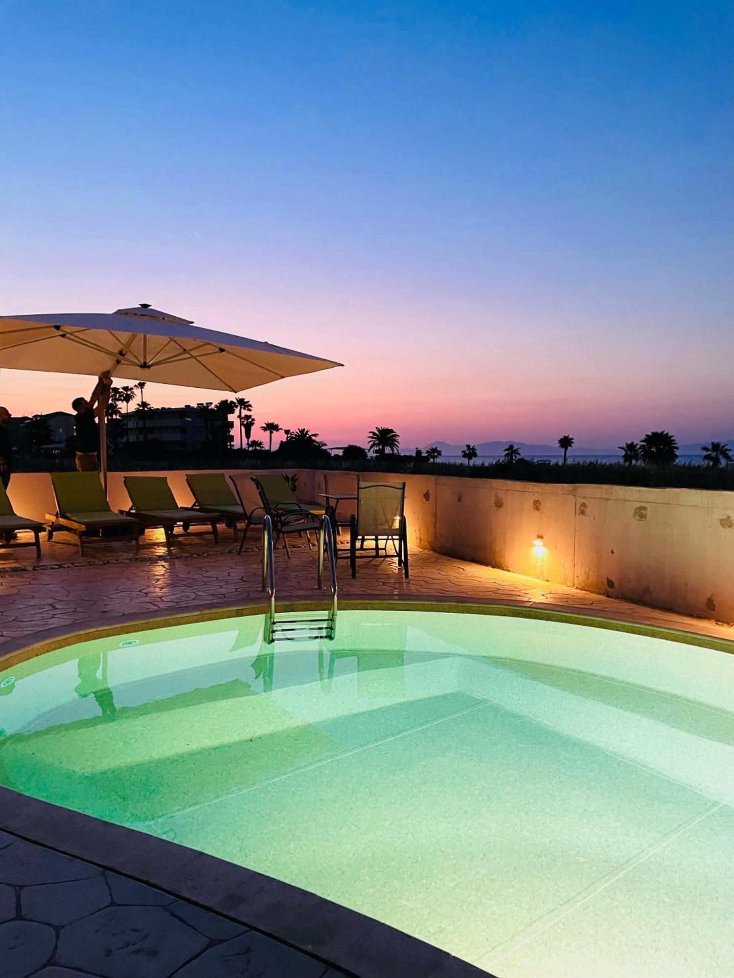 White&Blue Luxury Suites Jalisos Zewnętrze zdjęcie