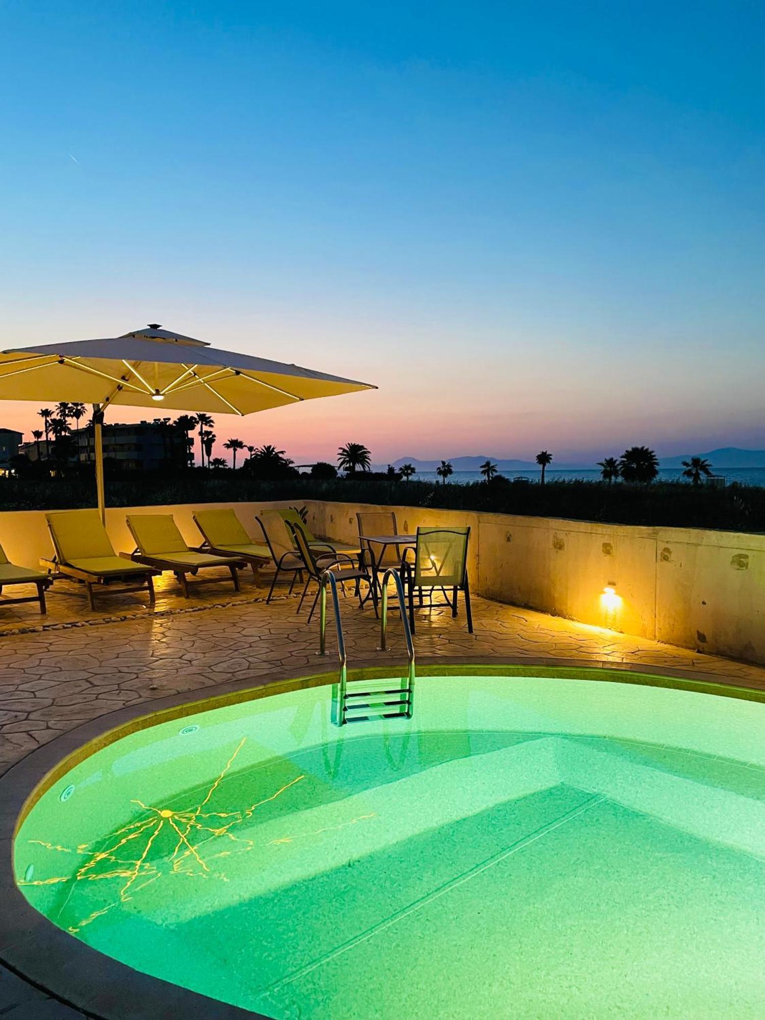 White&Blue Luxury Suites Jalisos Zewnętrze zdjęcie